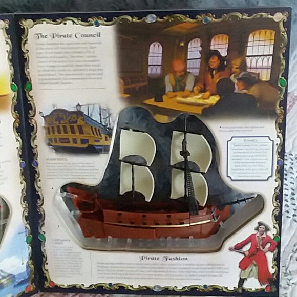 3-d pirate ship book - Picture 2 of 8